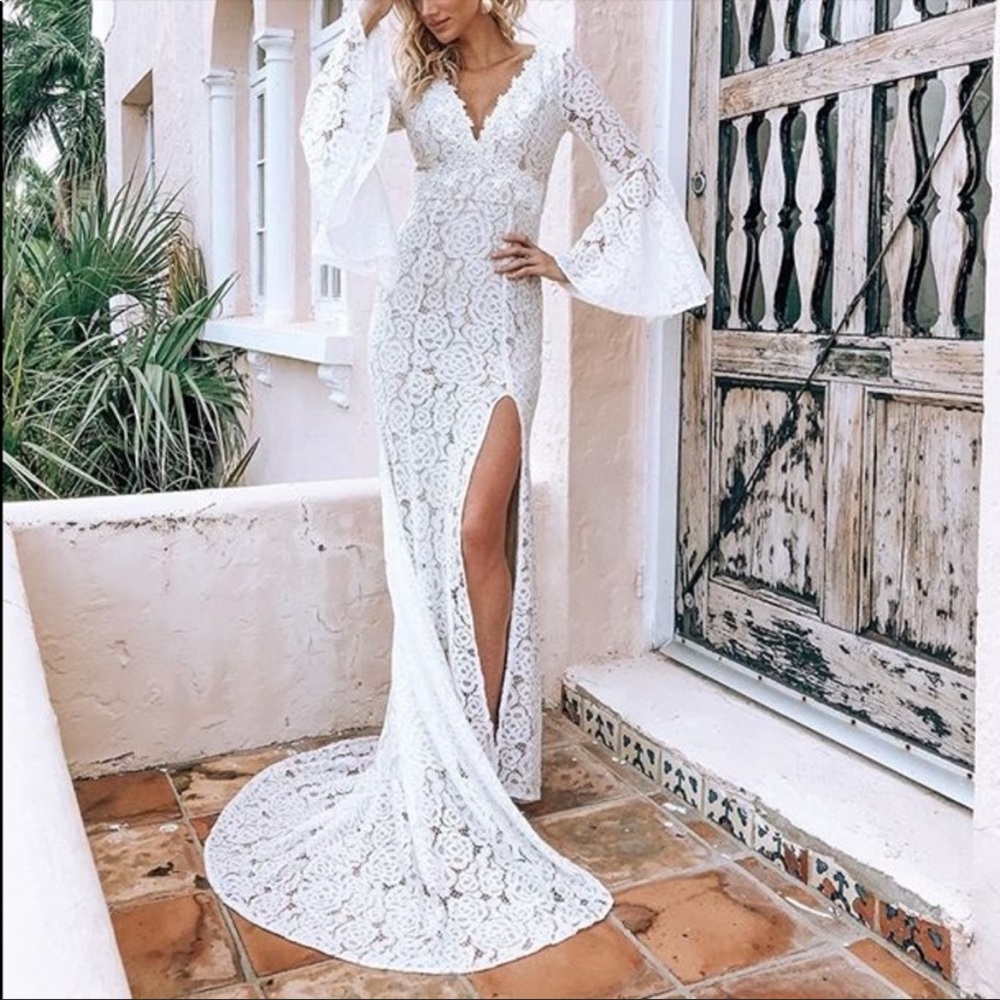 Lulu’s Duchess white lace dress